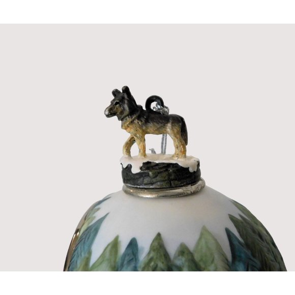 Call of the Wilderness Ornament Edge of Night by Kevin Daniel 2000 Bradford - Picture 3 of 5